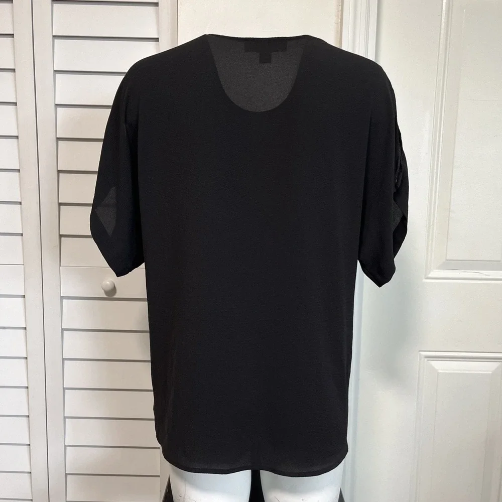 Michael Kors Short Sleeve Blouse Womens L V-Neck Pleated Front Black